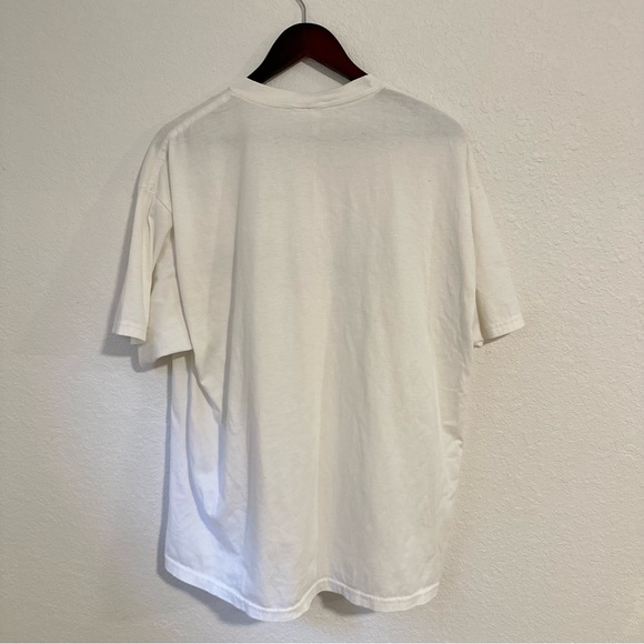 Vintage Hugs Not Drugs tee - Picture 2 of 3